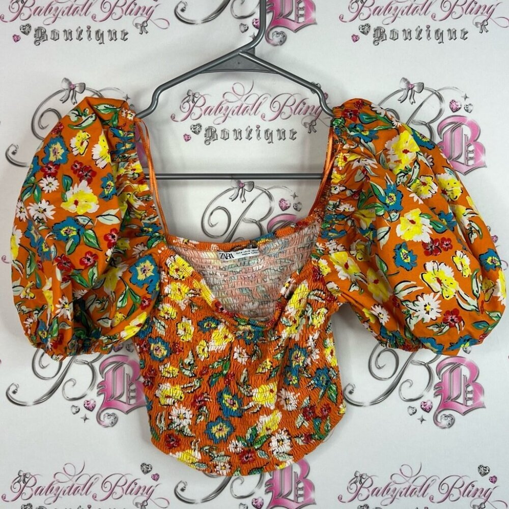 Zara top crop tshirt style puff sleeves Women's Vibrant Orange Floral Blouse
